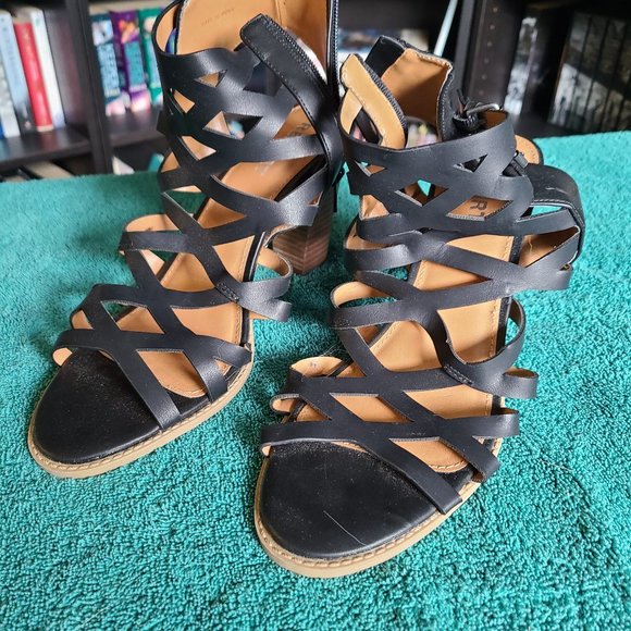 Report Size 10 Black High Heels - Picture 1 of 3
